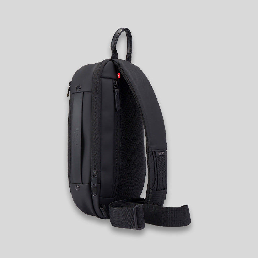 ADELBODEN SLING BAG